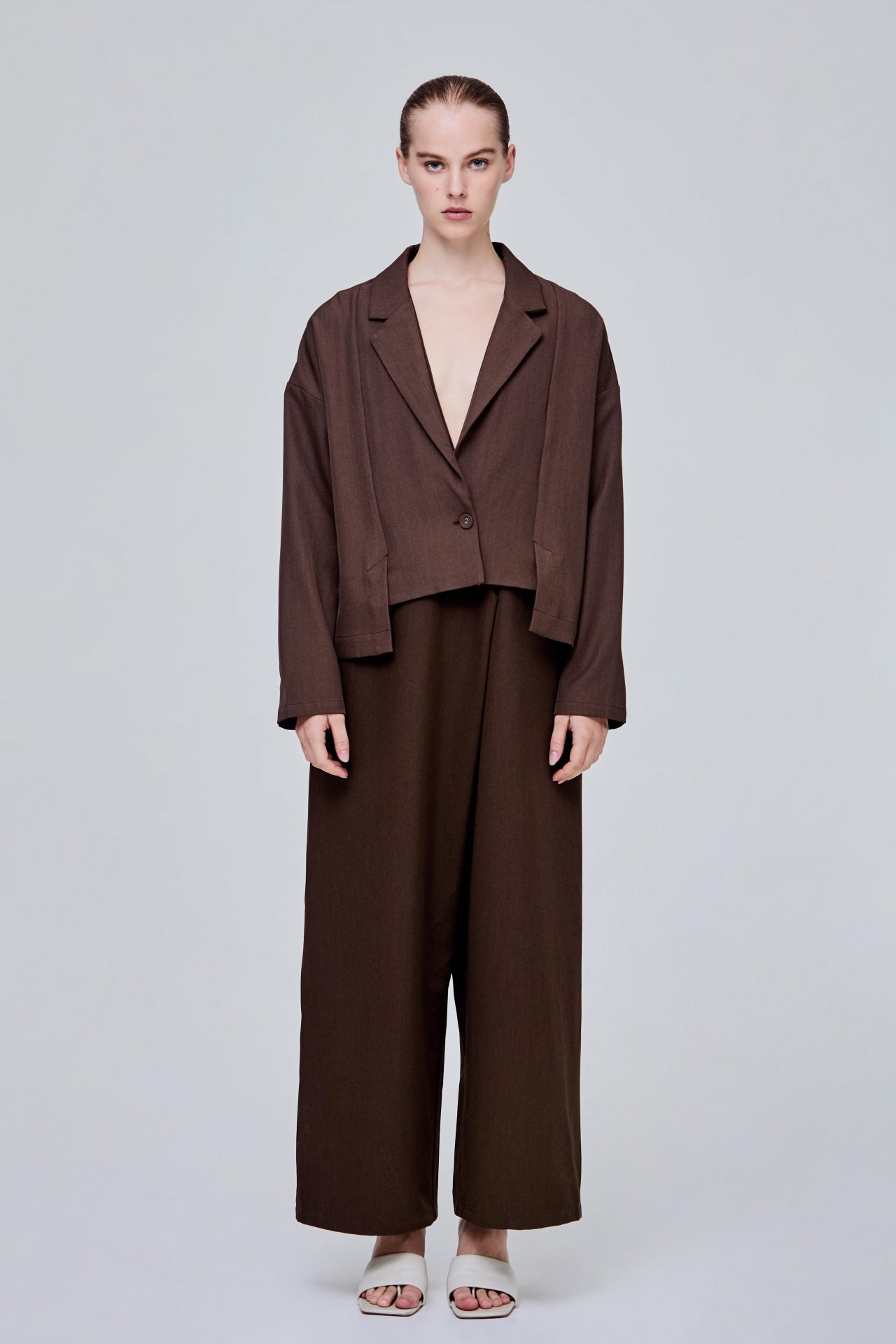 color:DARK BROWN