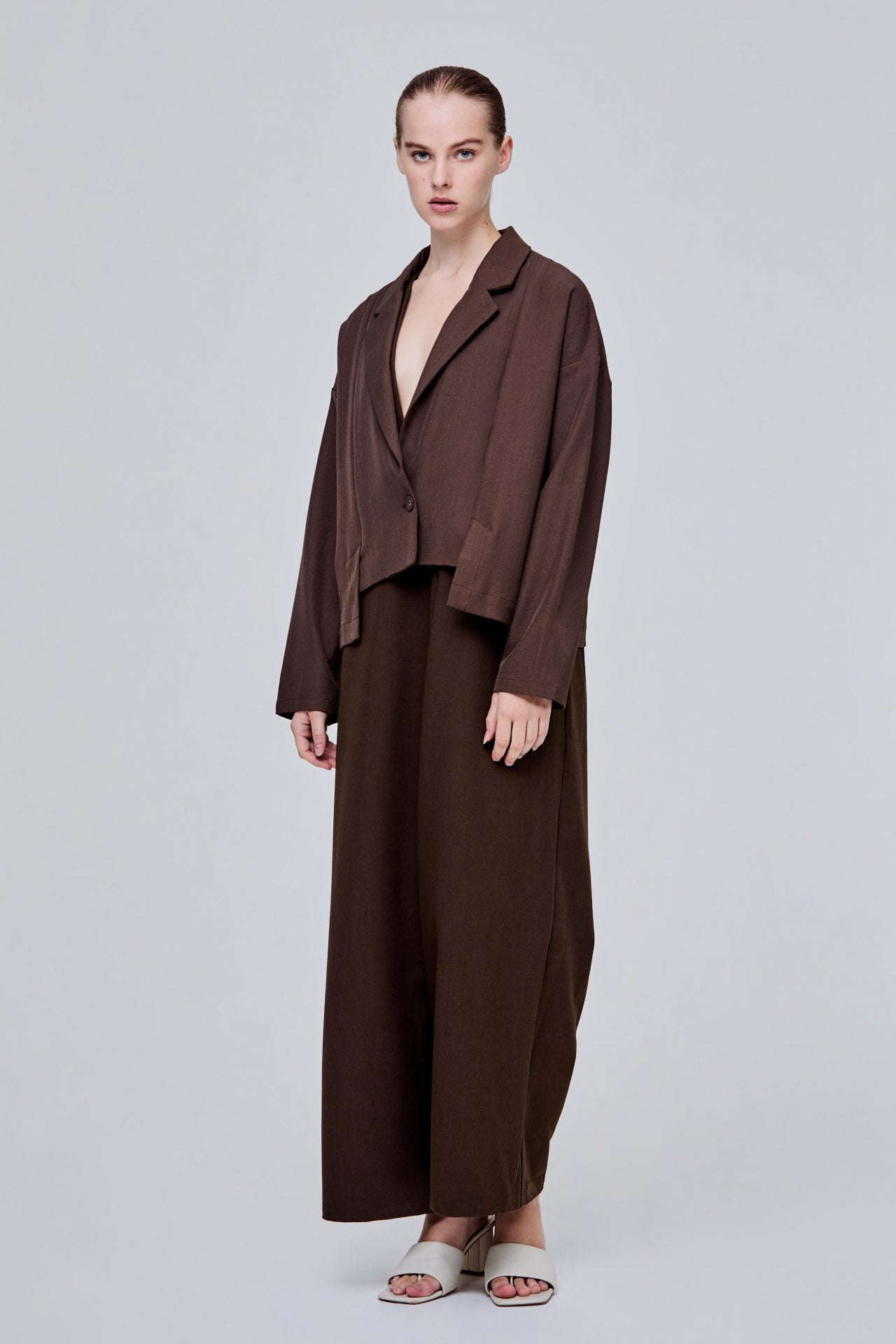 color:DARK BROWN