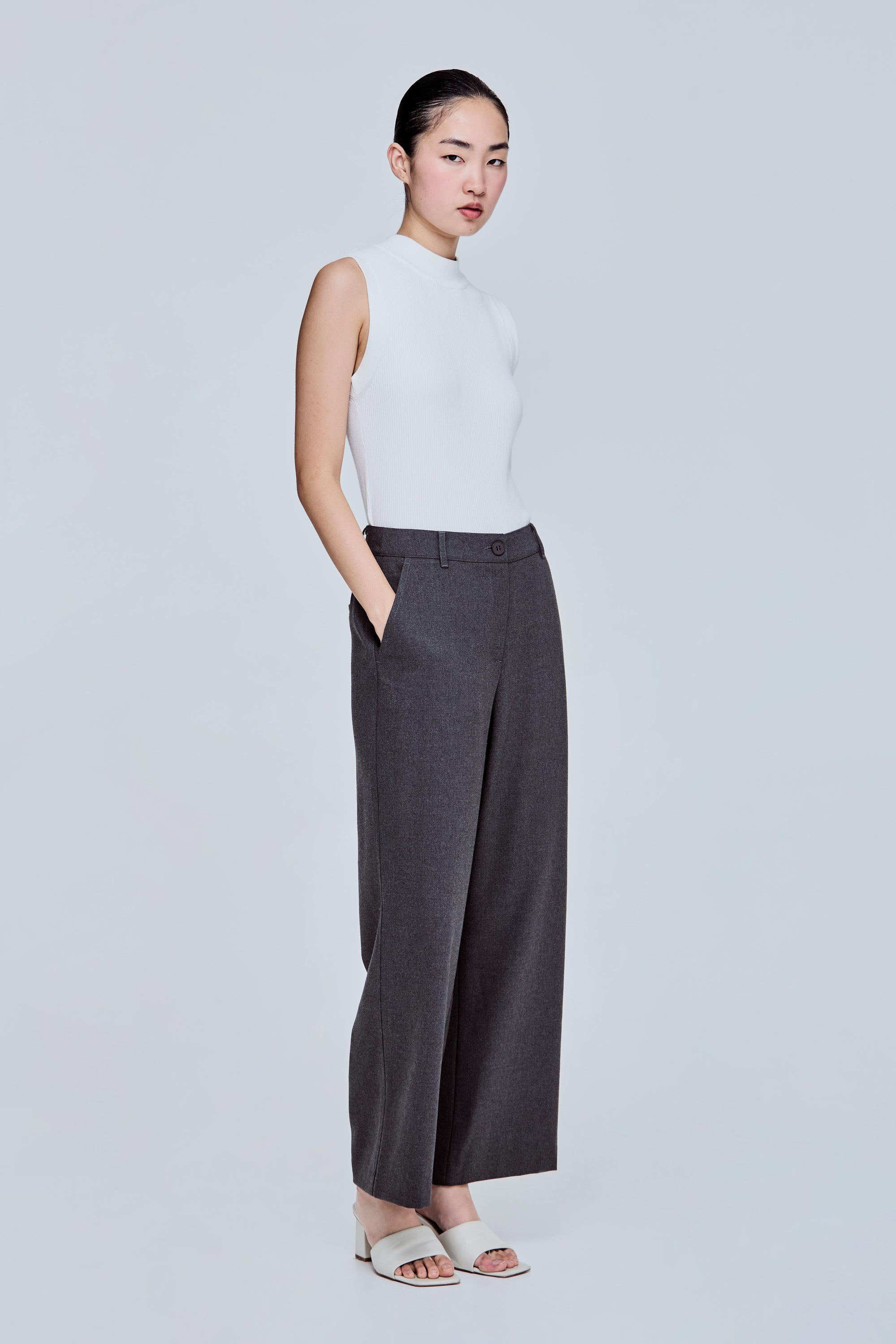 Straight Leg Pockets Trousers