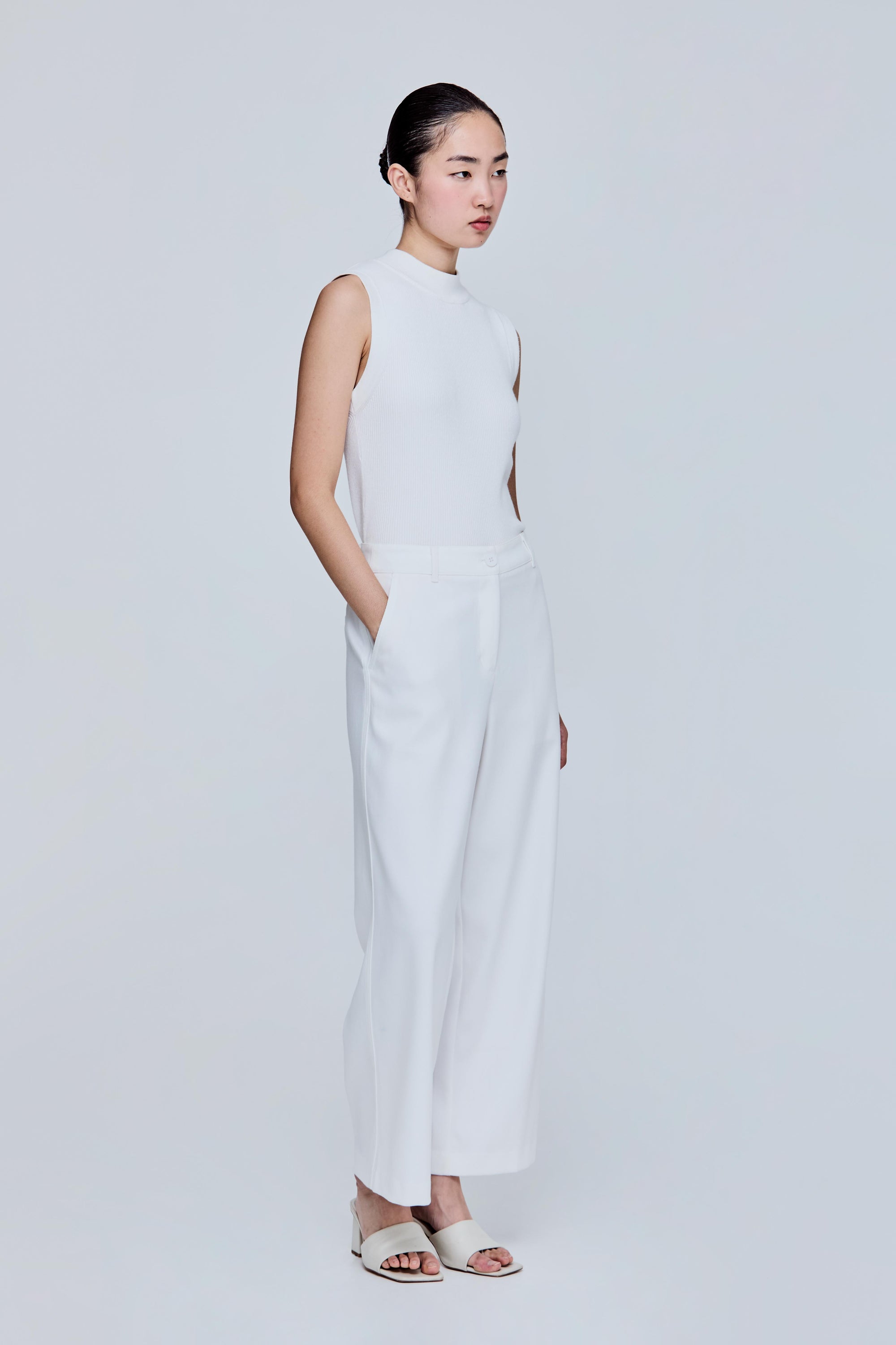 Straight Leg Pockets Trousers