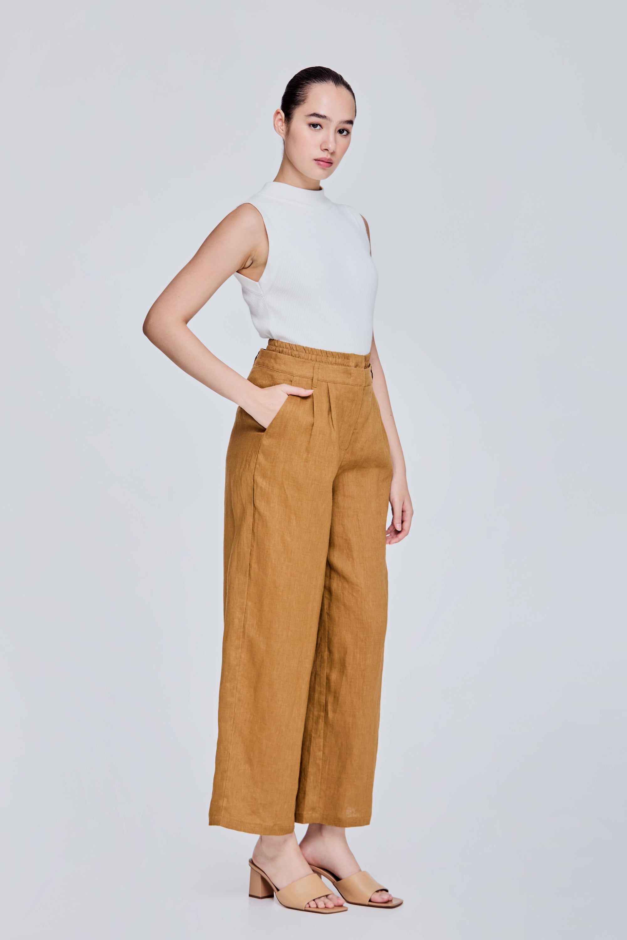 color:BRONZE