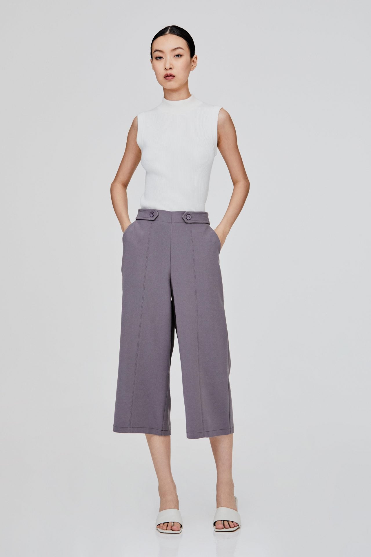 color:GREY