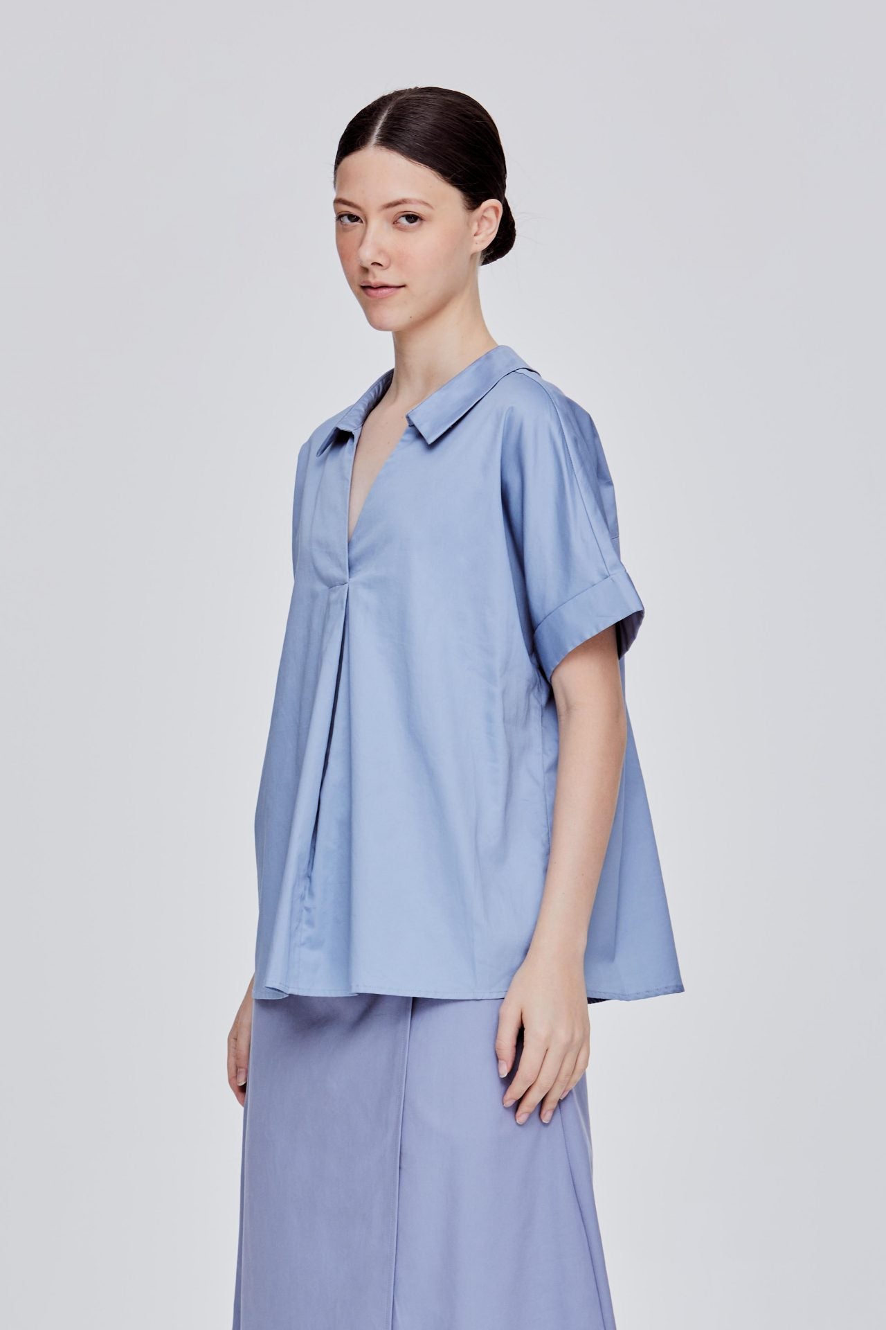 color:STEEL BLUE