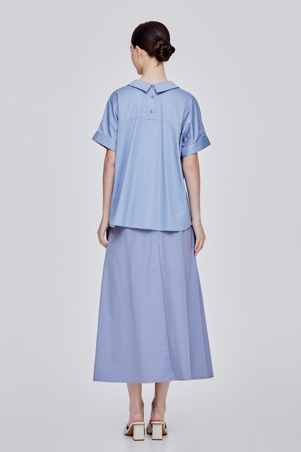 color:STEEL BLUE