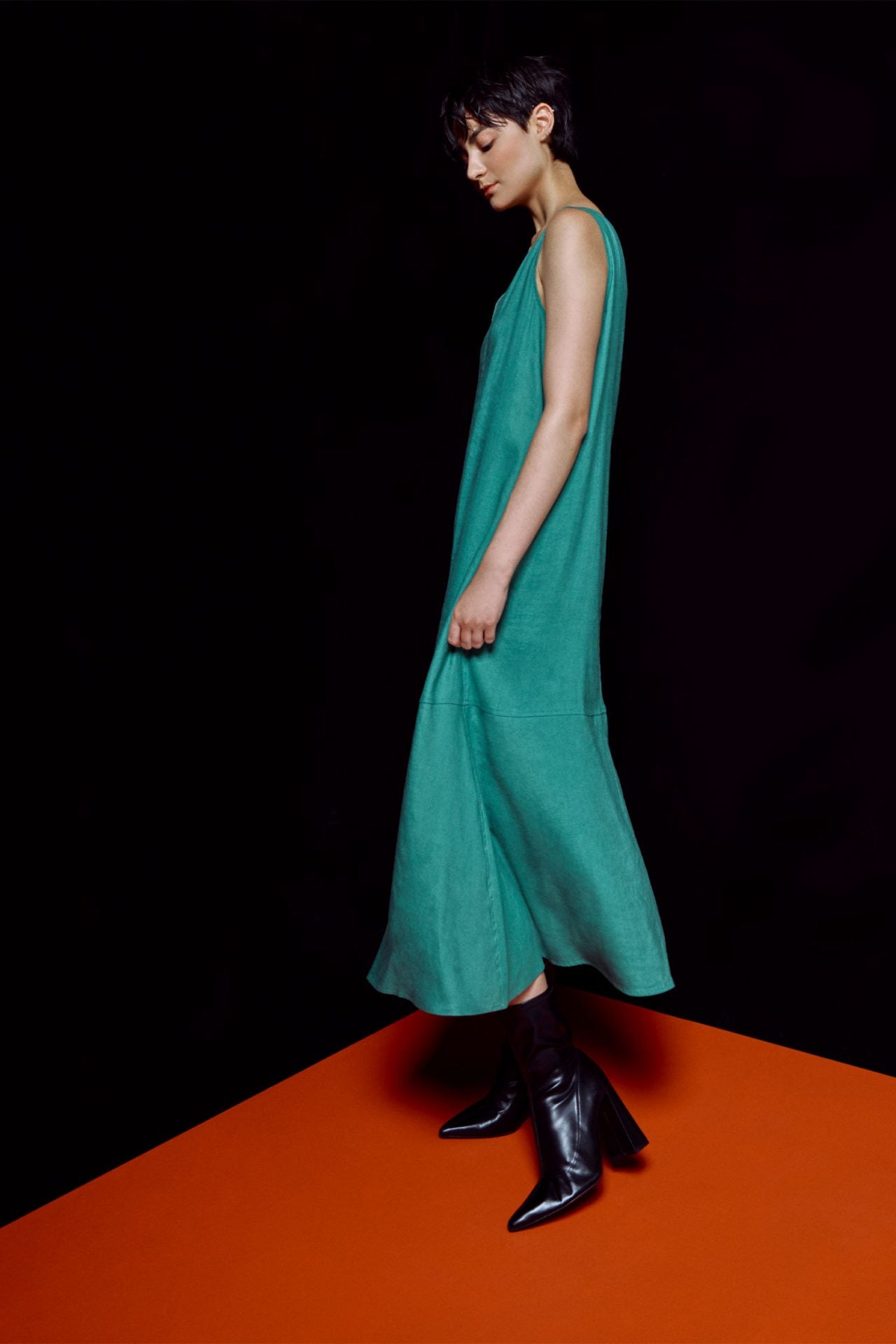 color:PINE