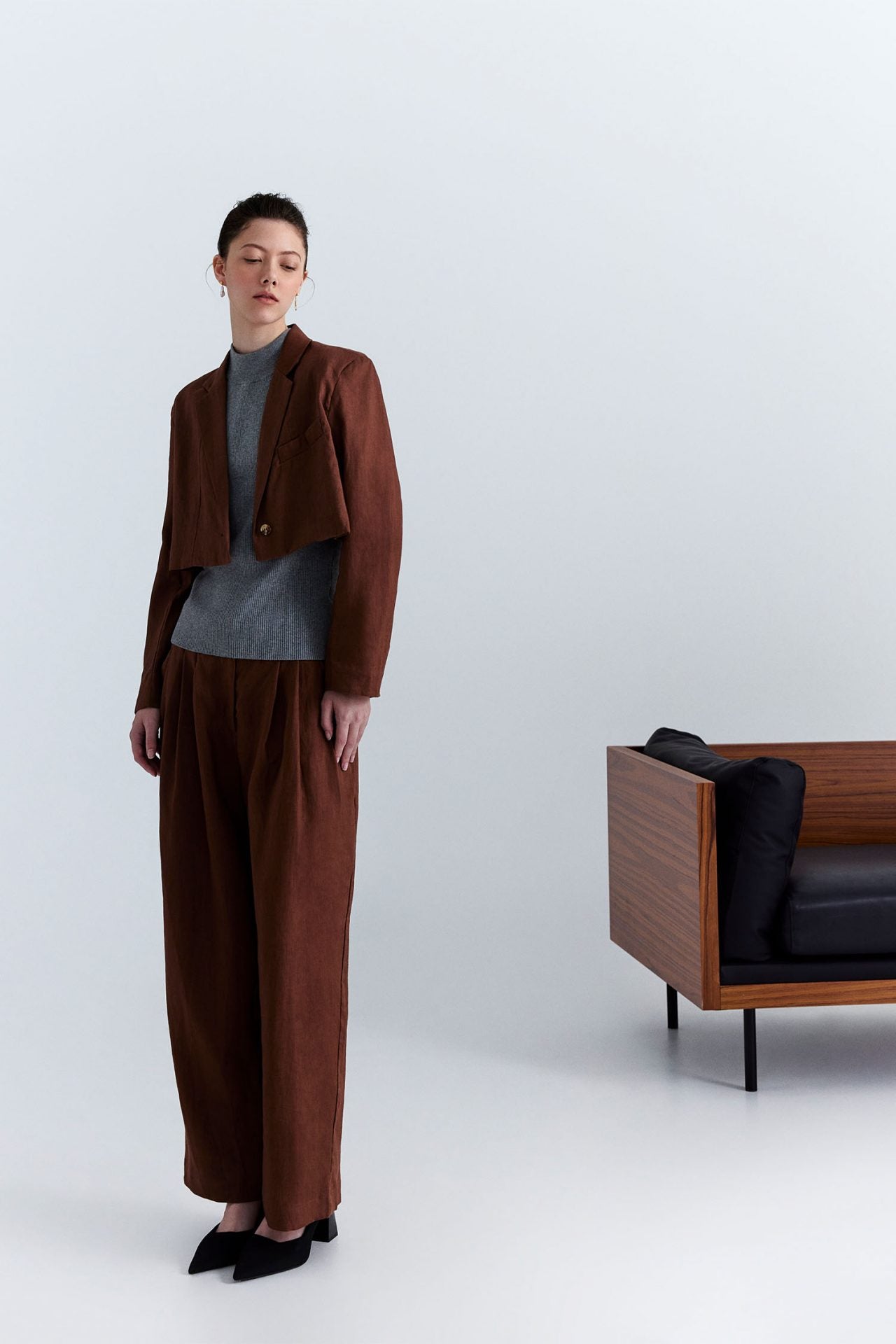 color:BROWN