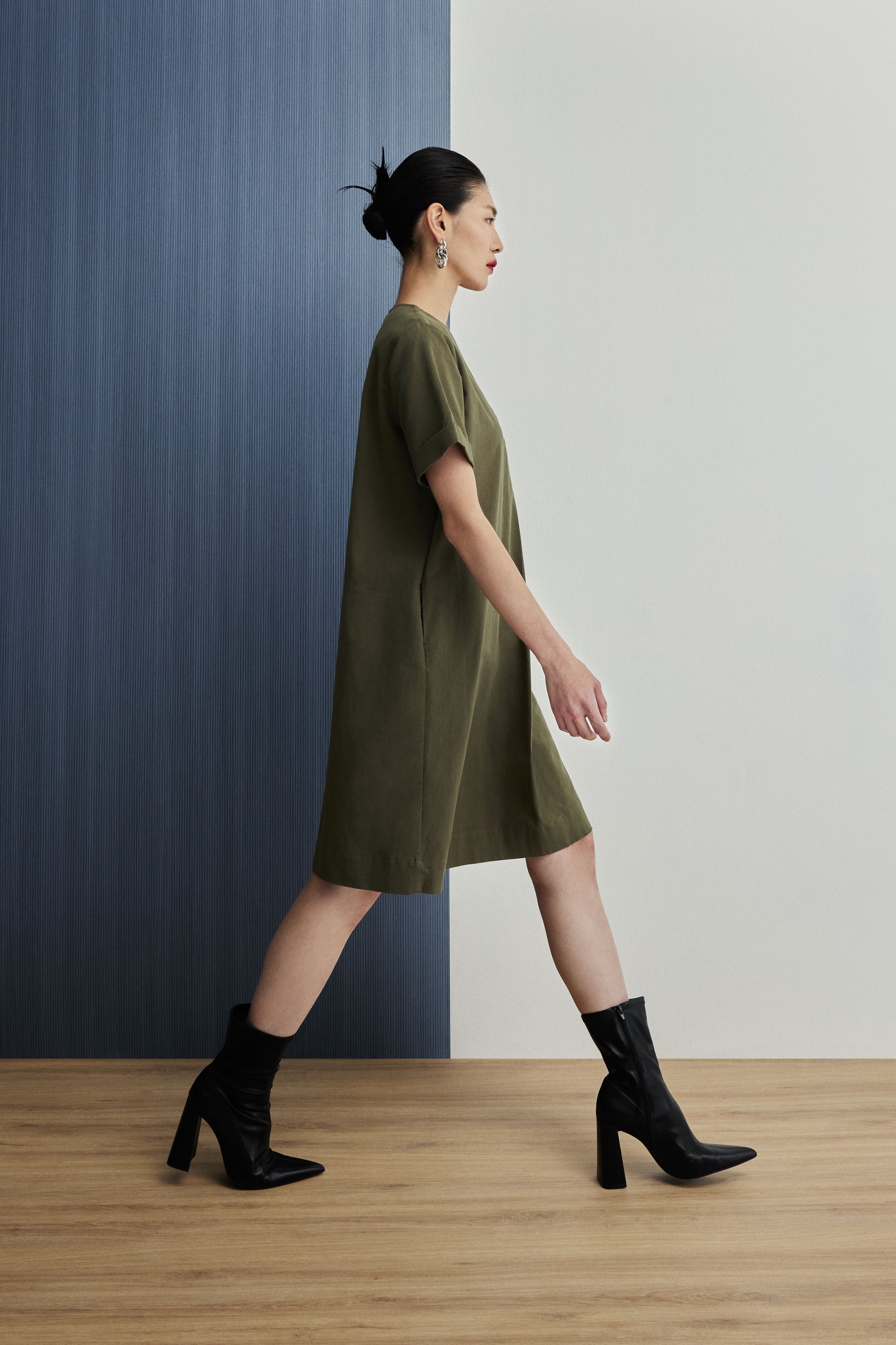 color:KHAKI GREEN
