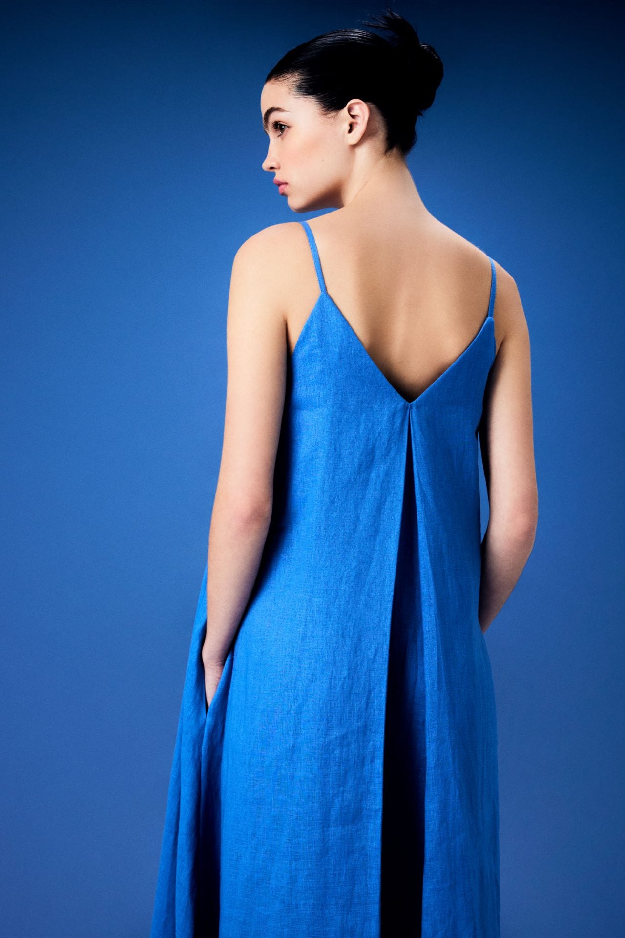 color:AZURE BLUE