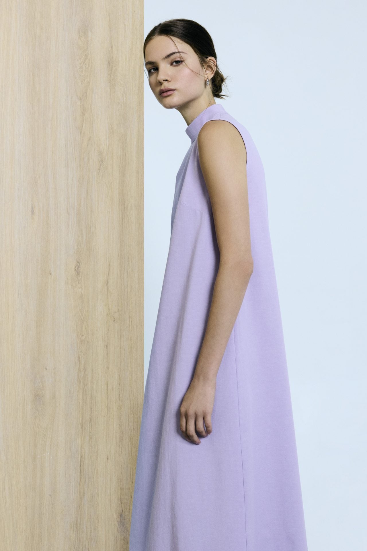 color:LAVENDER