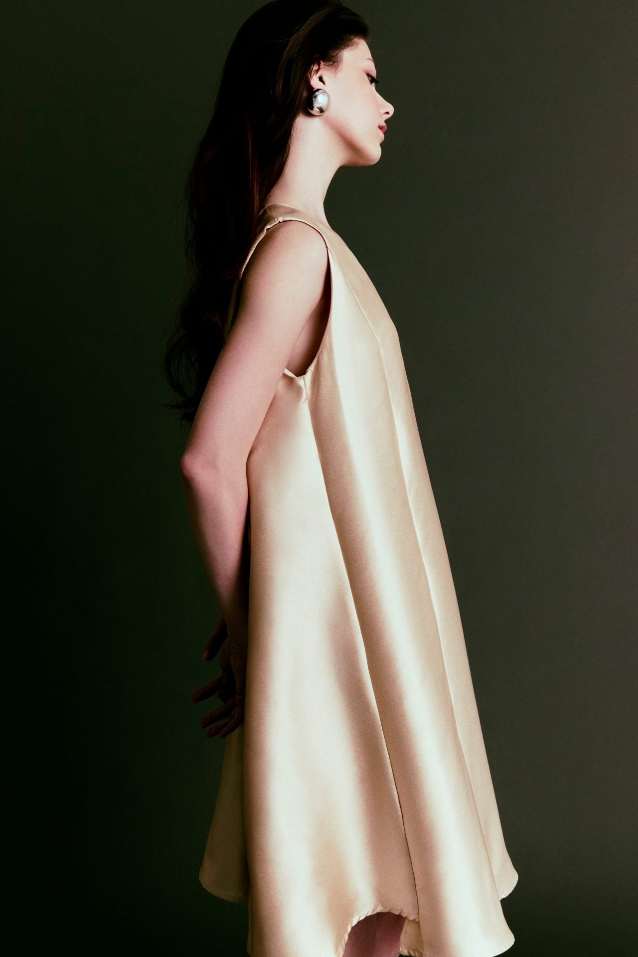 color:CHAMPAGNE