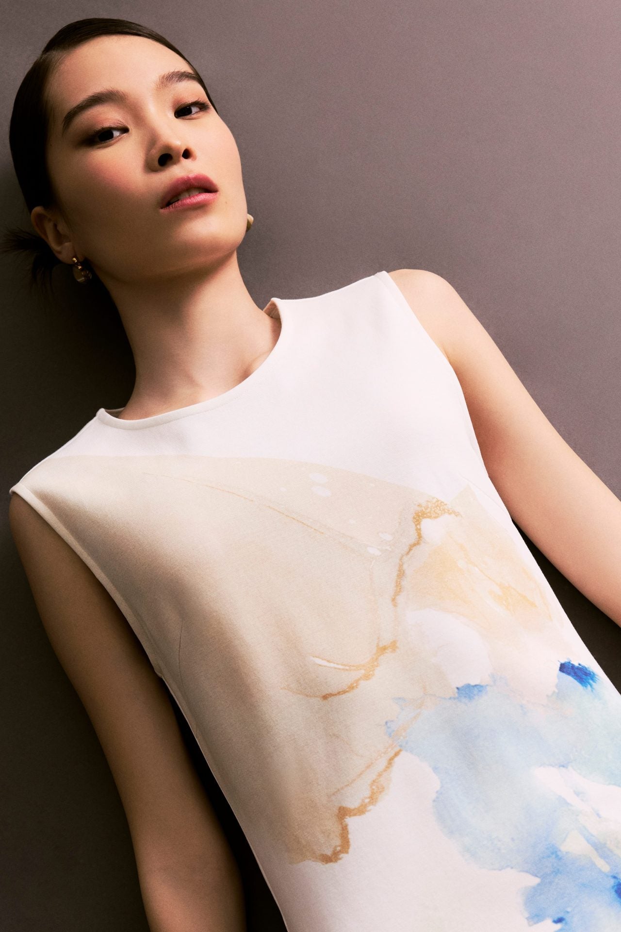 color:IVORY