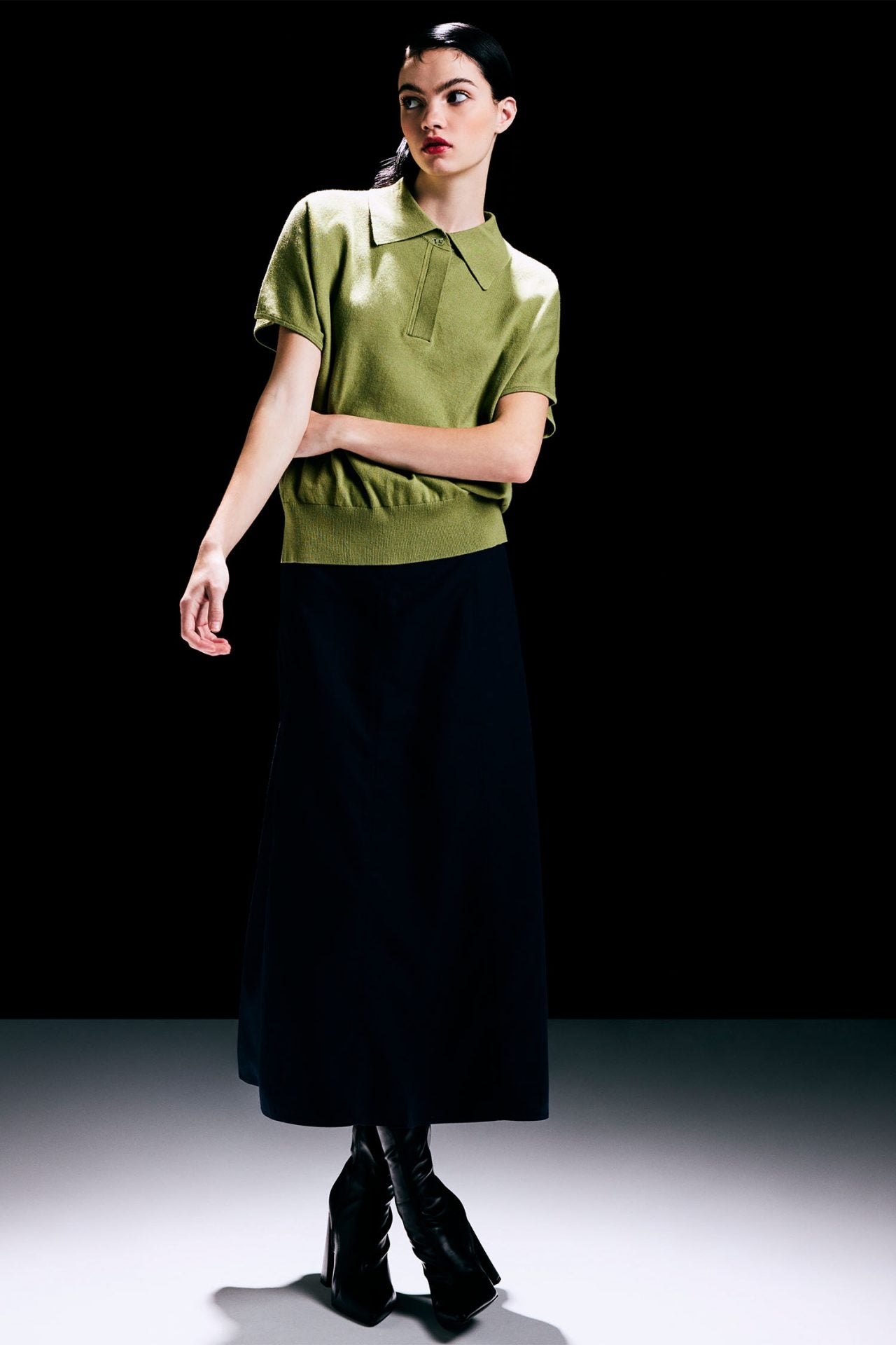 color:OLIVE