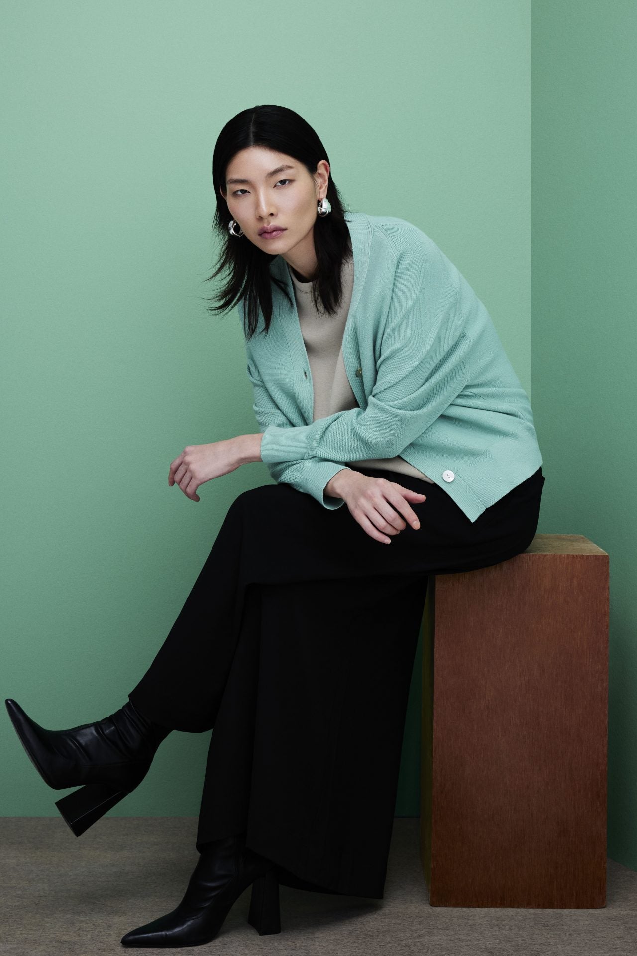 color:MINT