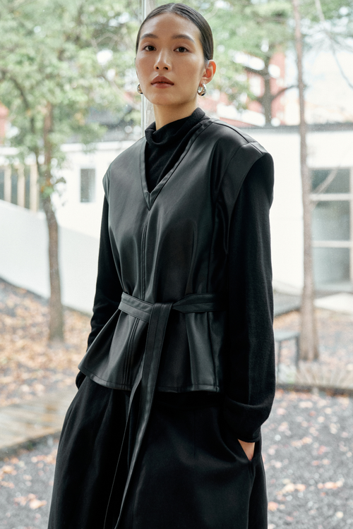 color:NOIR