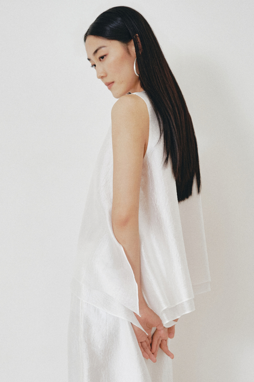 color:IVORY