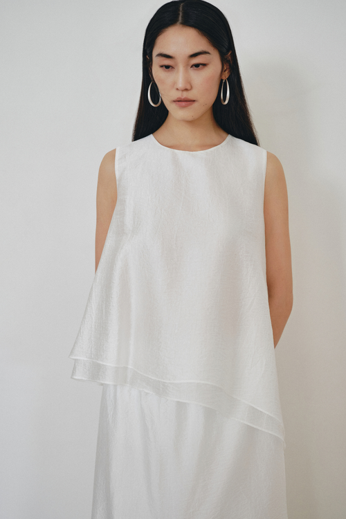 color:IVORY