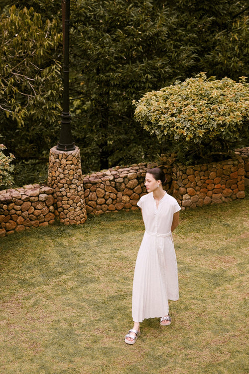 color:IVORY