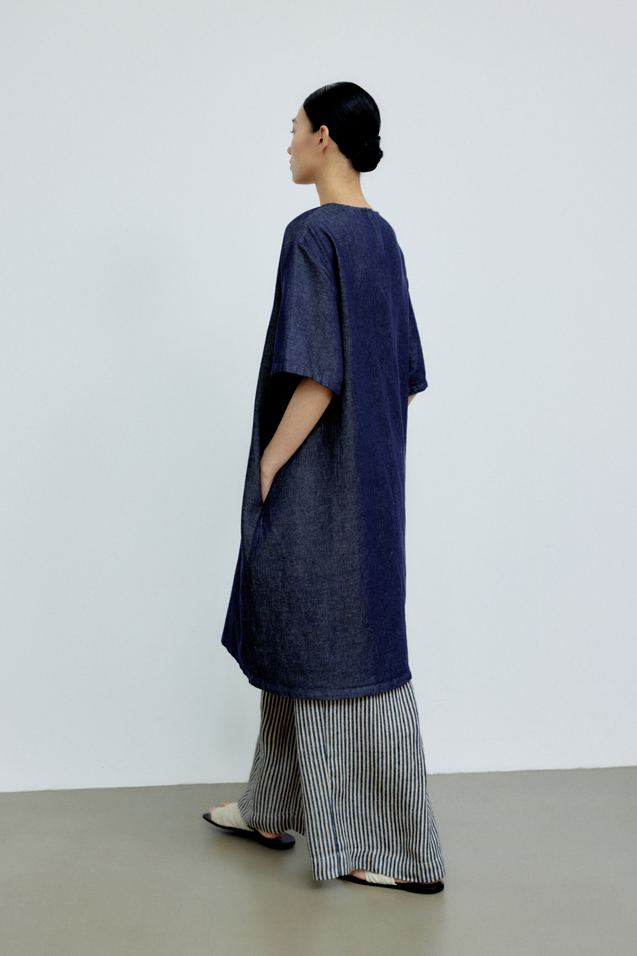 color:DEEP DENIM