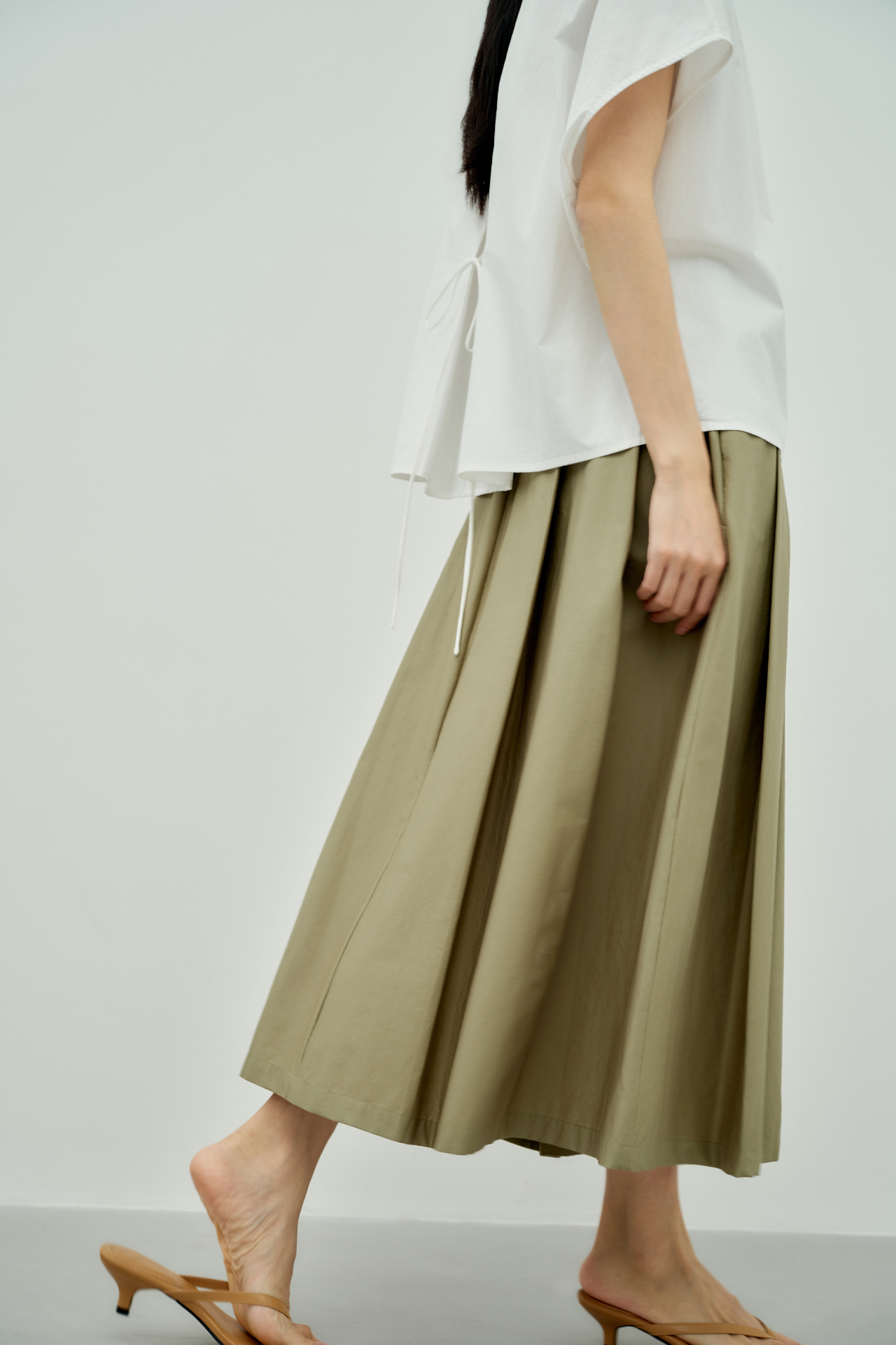color:KHAKI GREEN