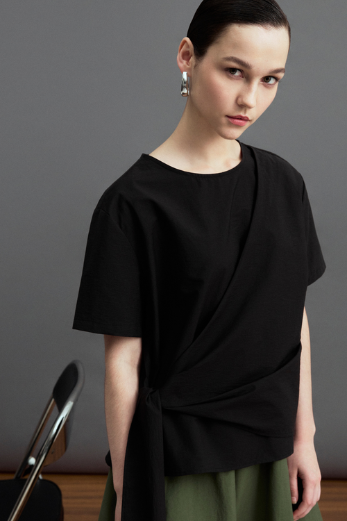 color:NOIR