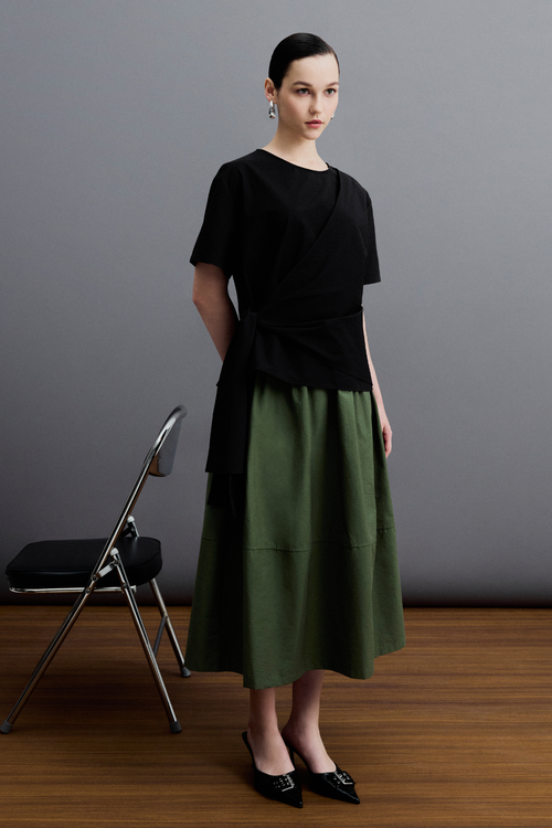 color:NOIR