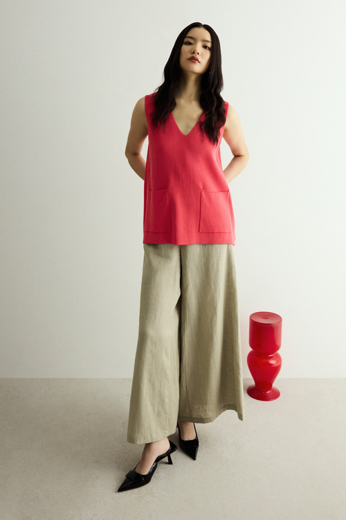 color:HOT PINK