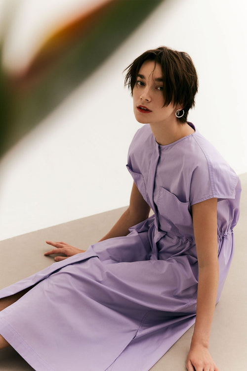 color:LAVENDER