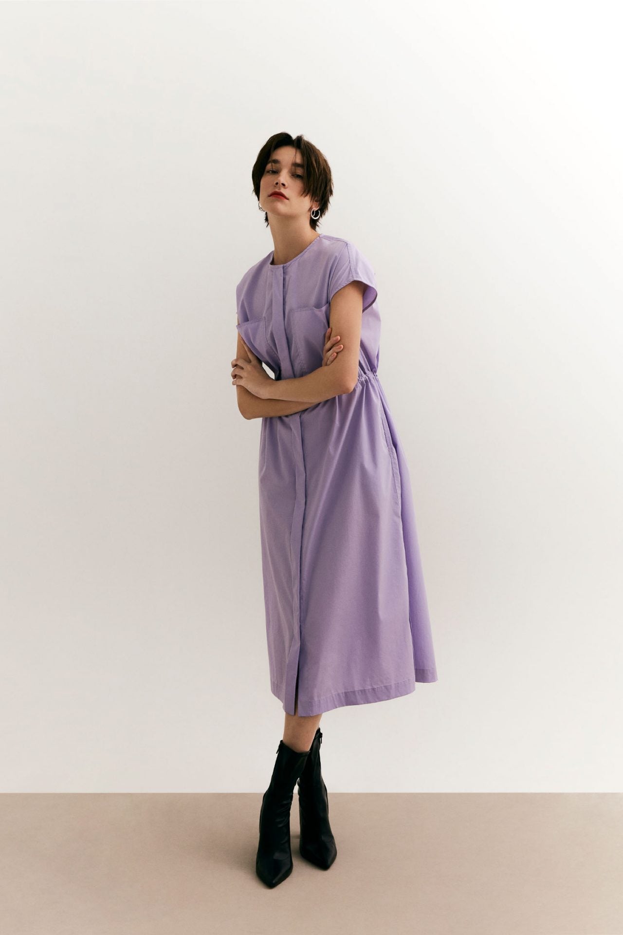 color:LAVENDER