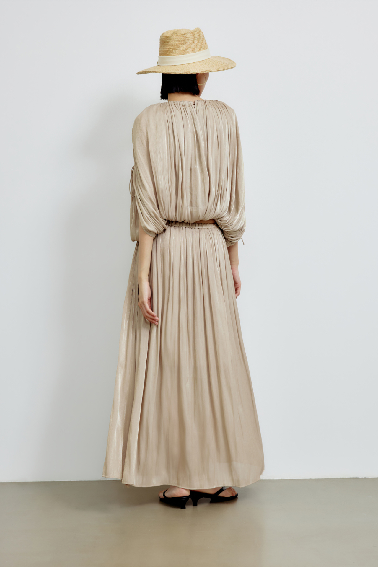 color:SAND