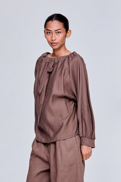 color:DARK BROWN