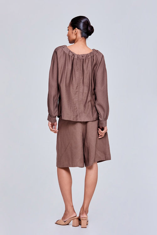 color:DARK BROWN