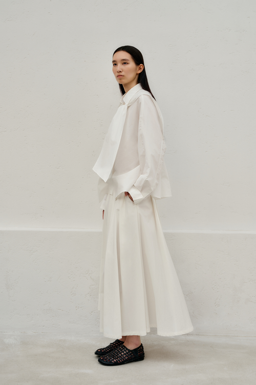 color:IVORY