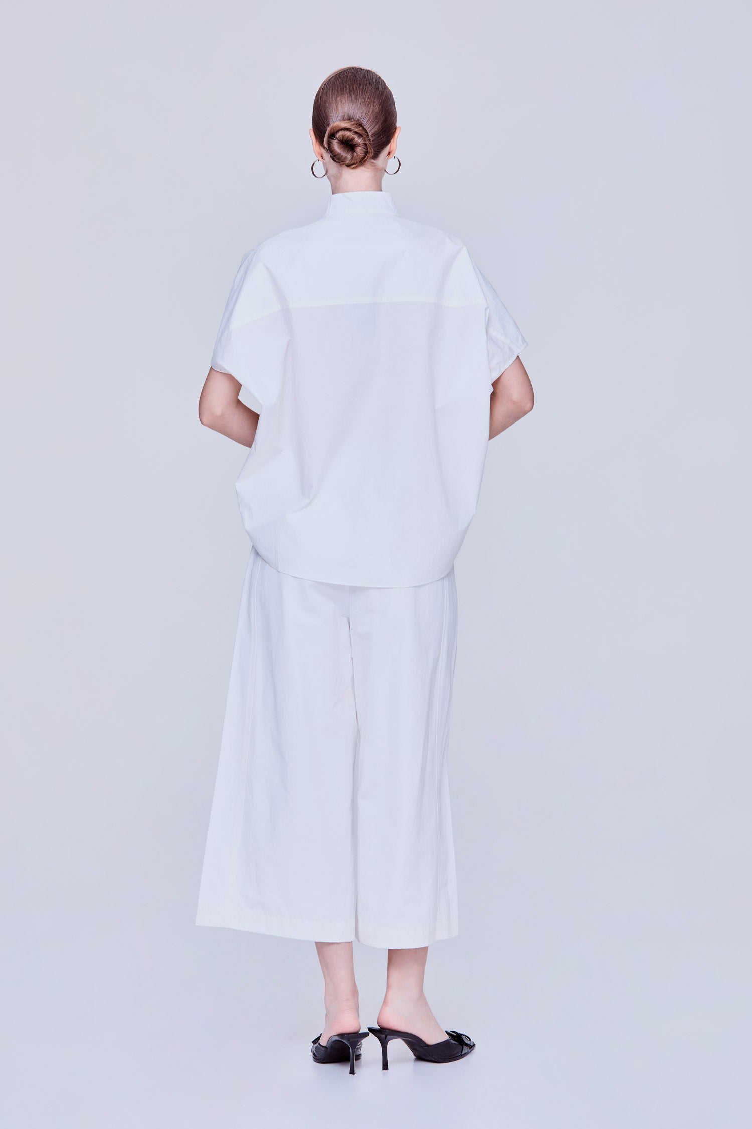 color:IVORY
