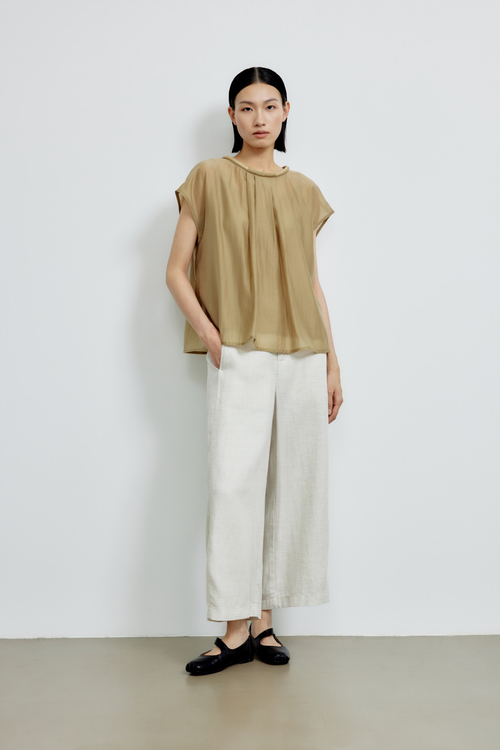 color:KHAKI