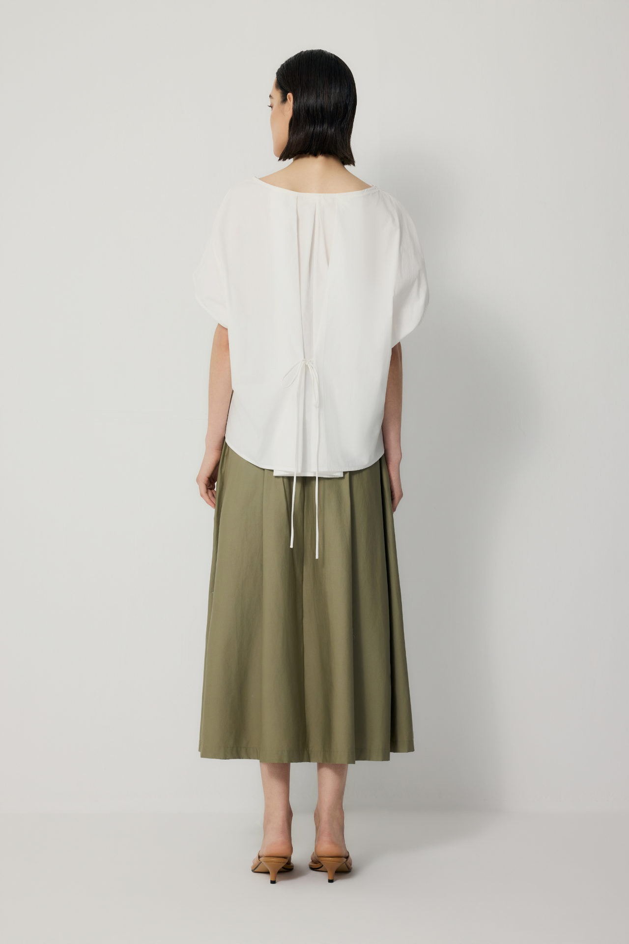 color:IVORY