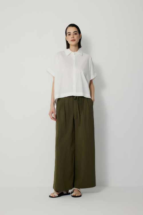 color:IVORY