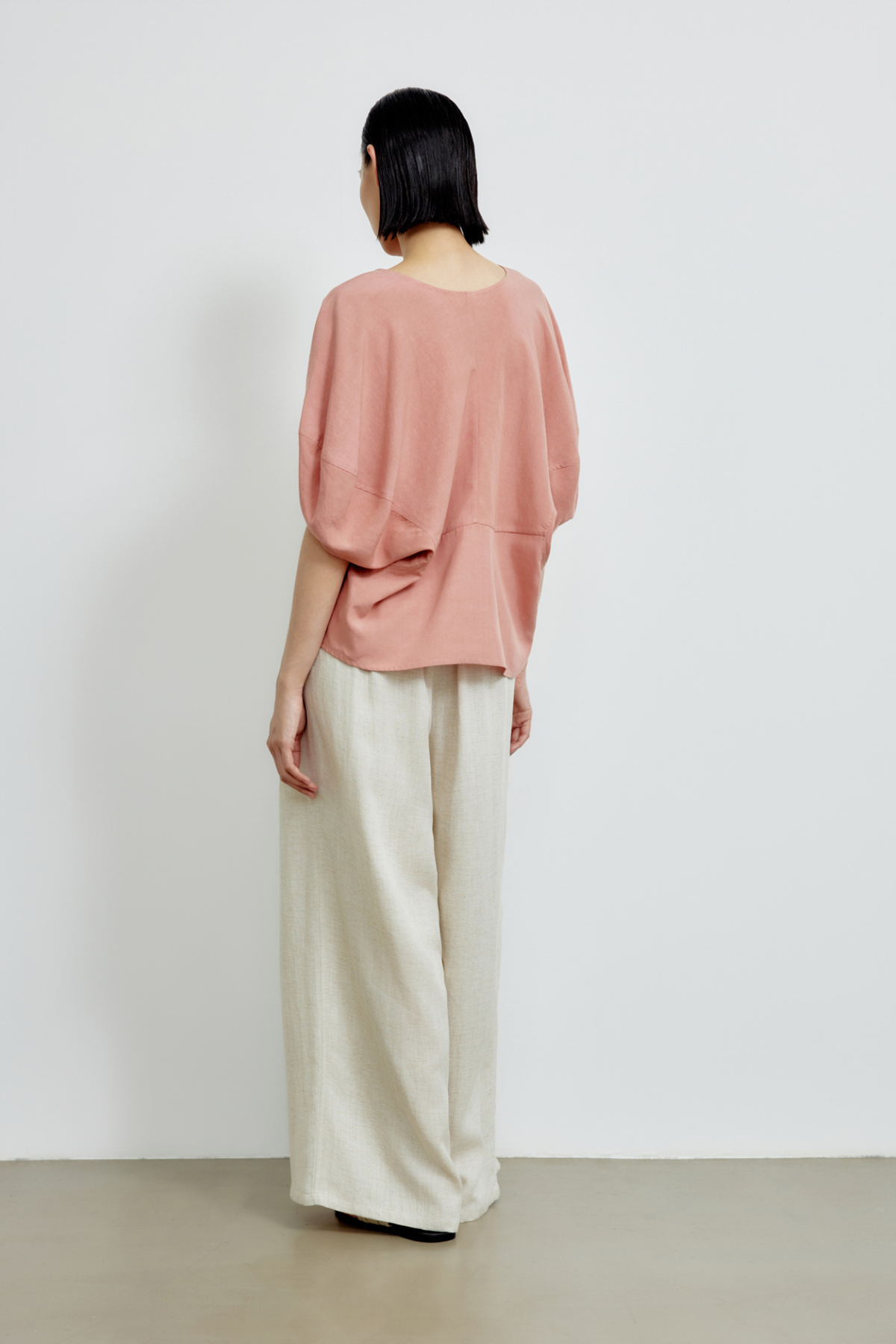 color:BLUSH