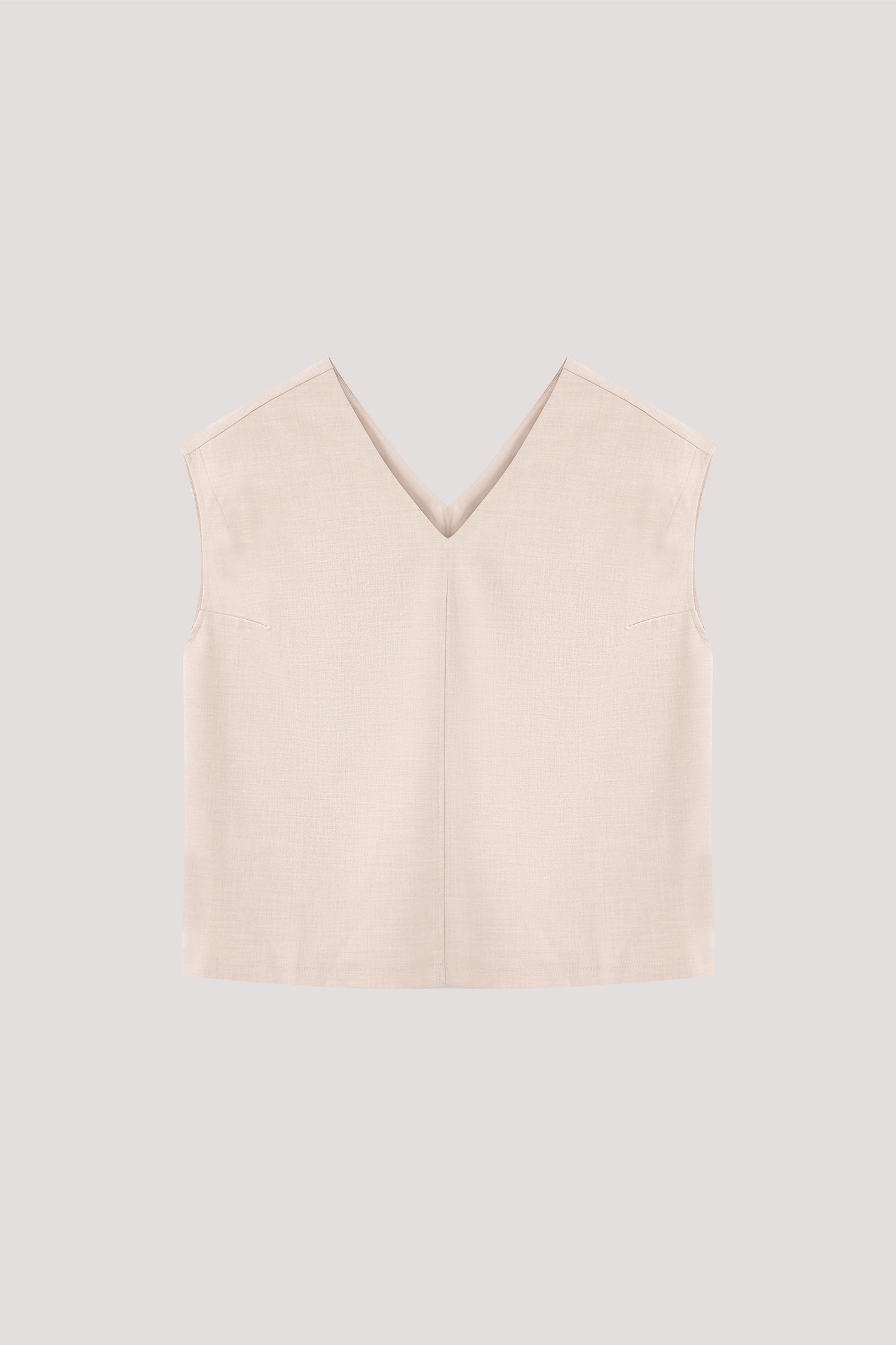 color:BEIGE