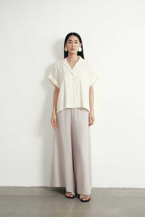 color:PALE YELLOW