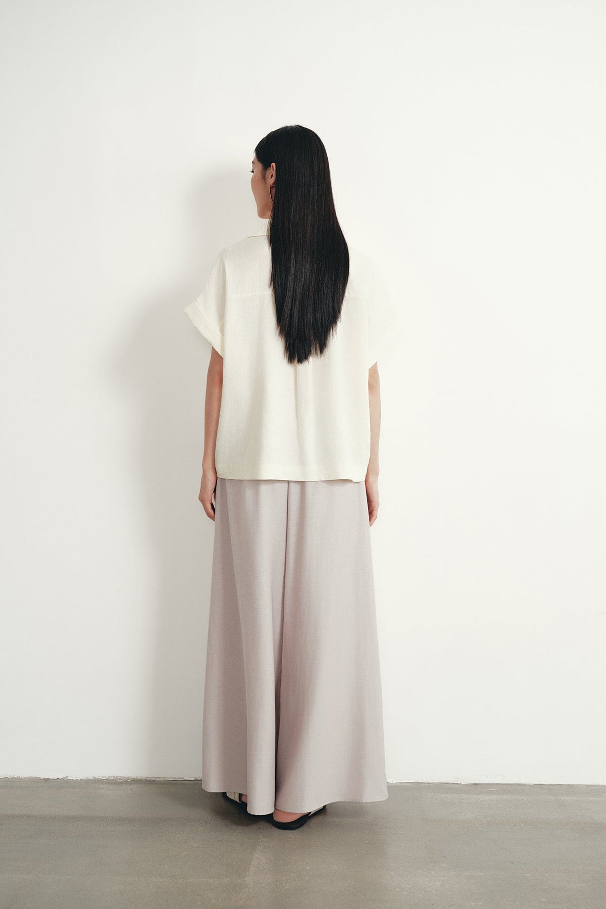 color:PALE YELLOW