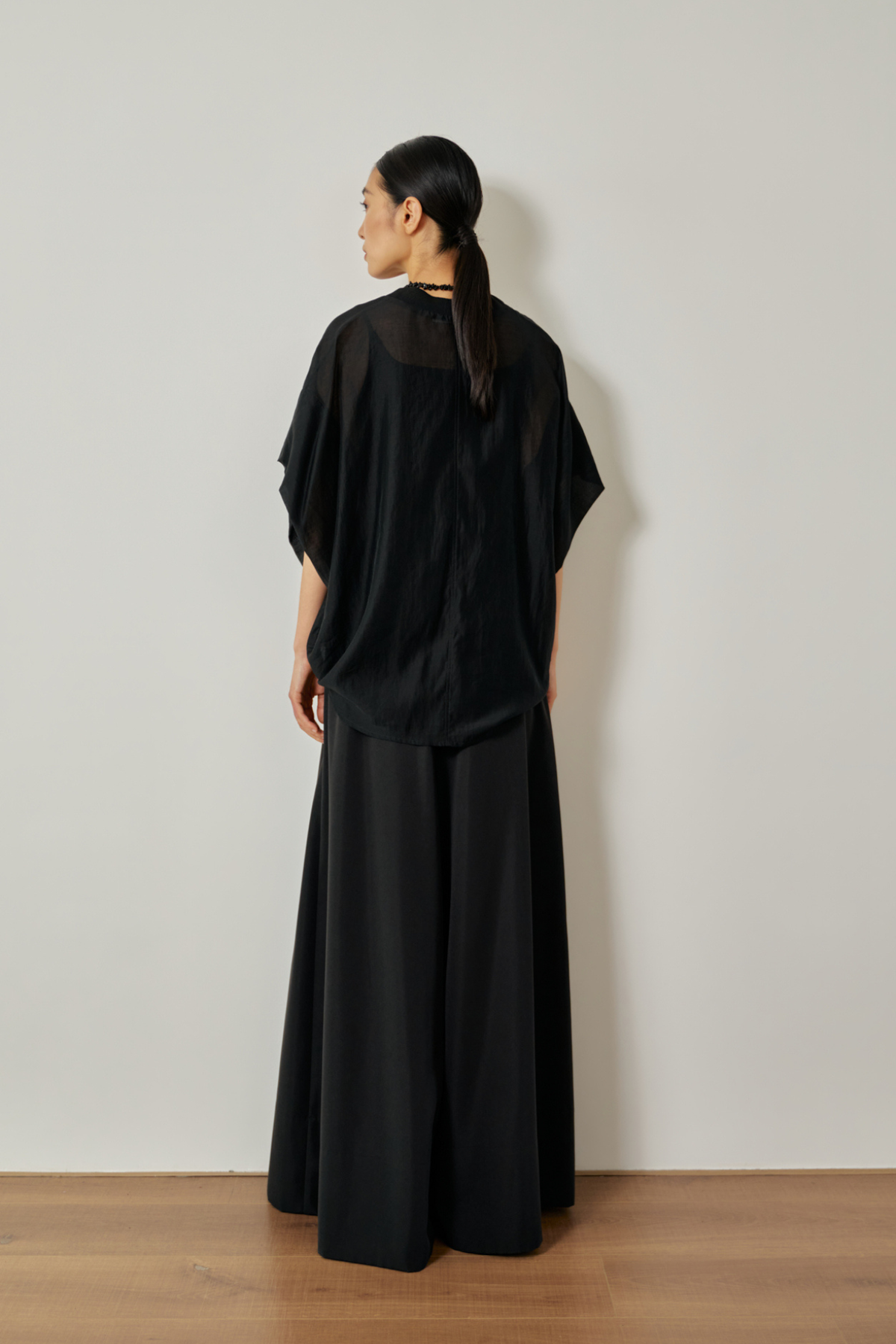 color:NOIR