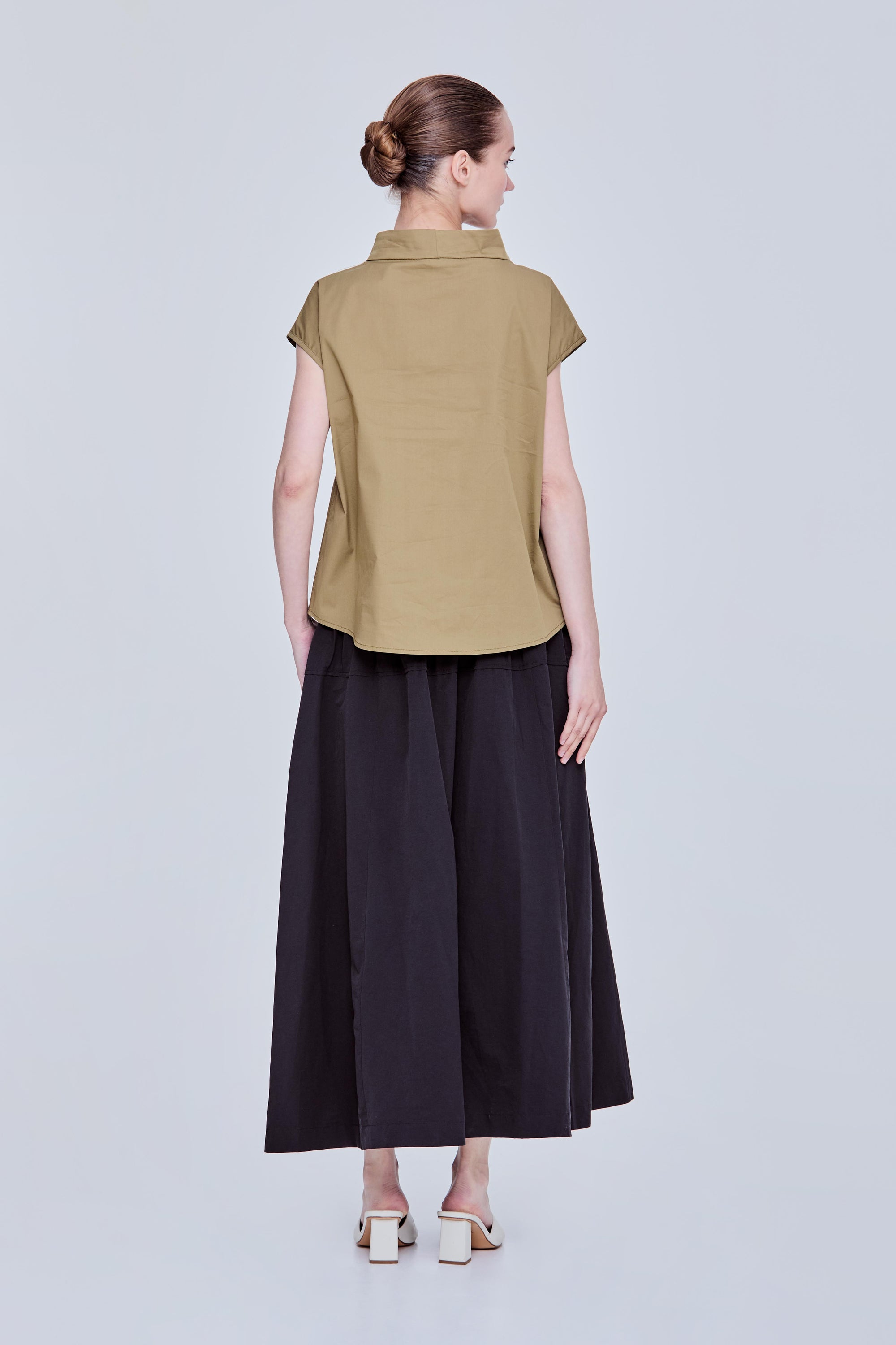 color:DUSTY OLIVE