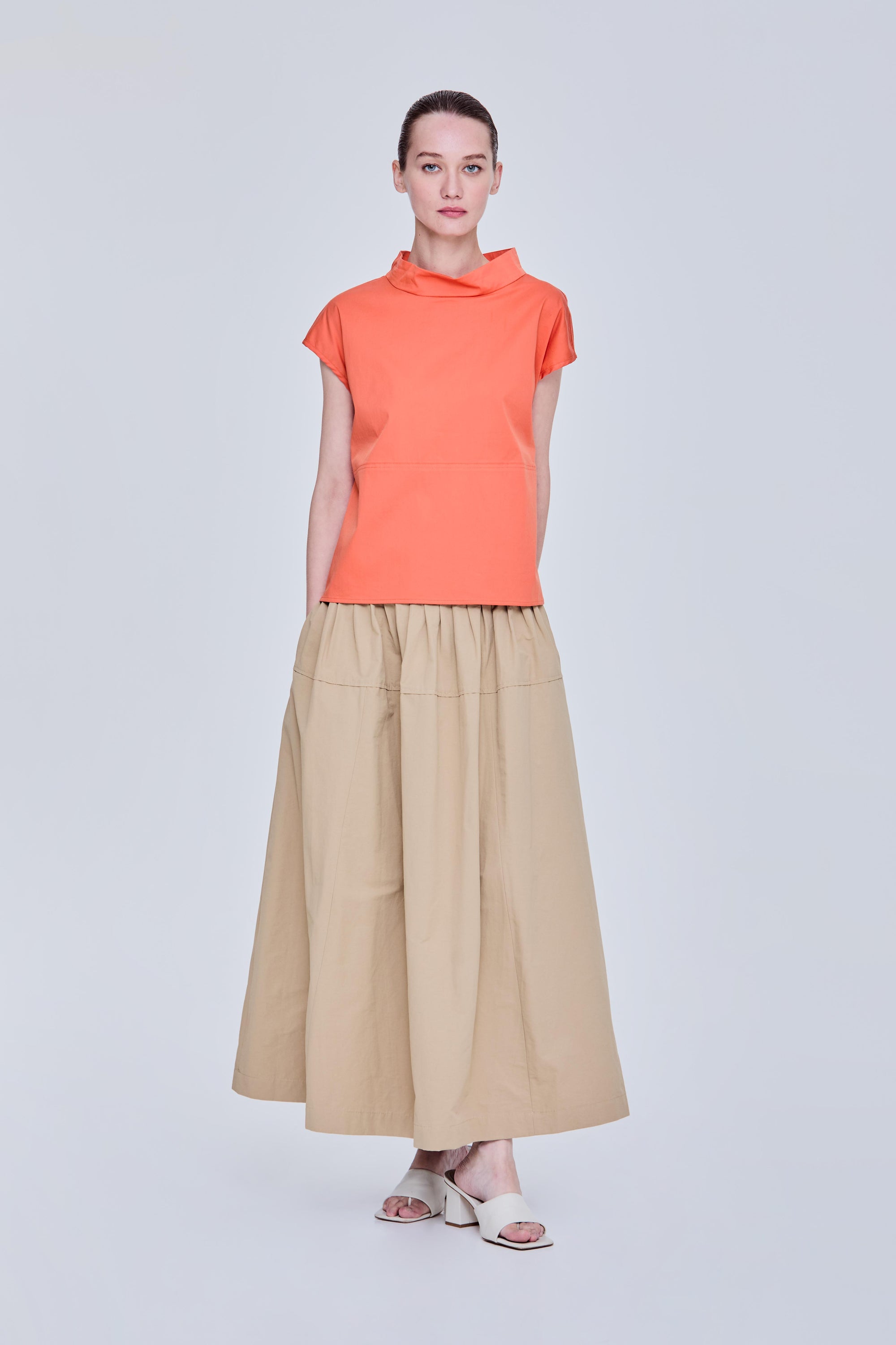 color:ORANGE