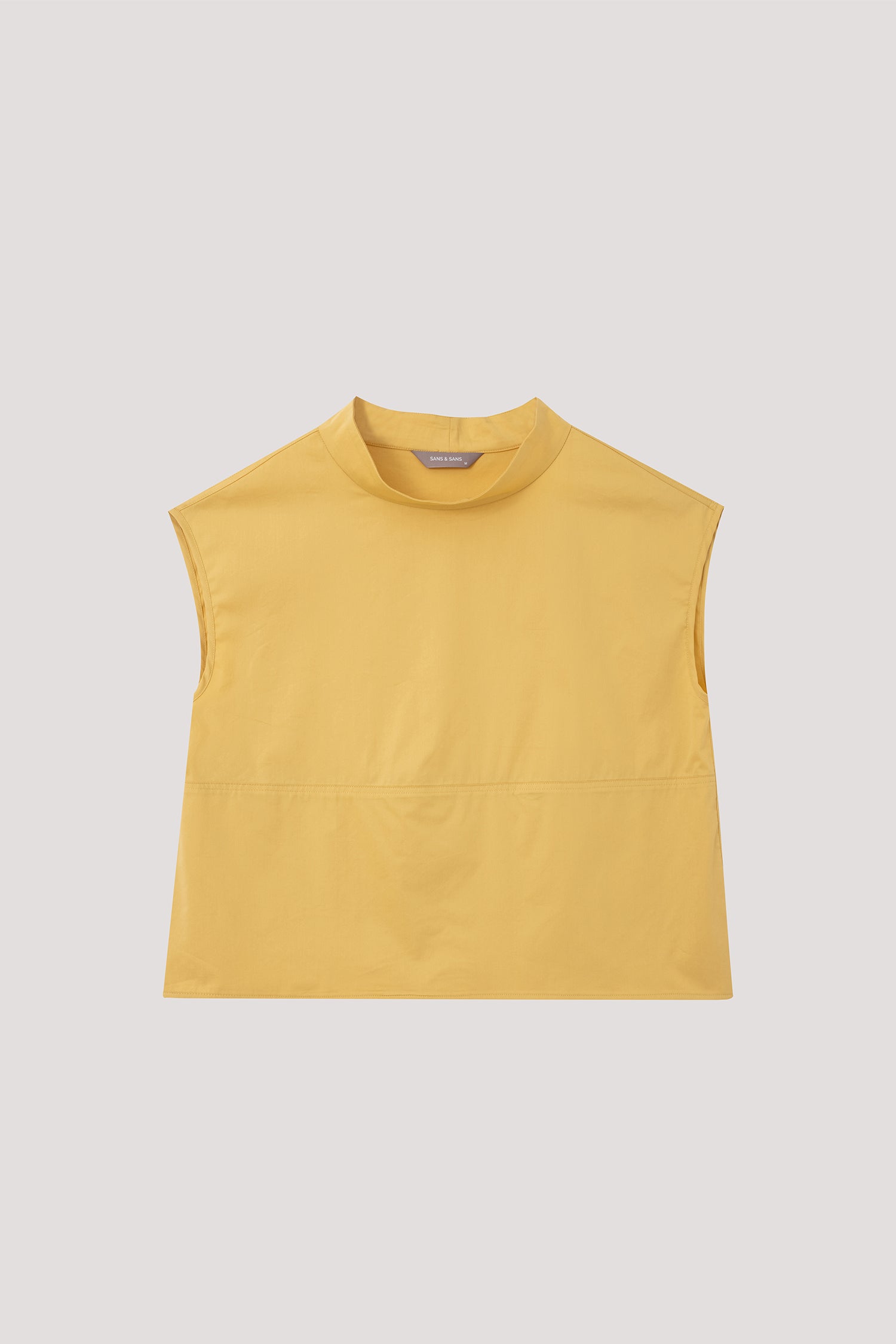 color:YELLOW