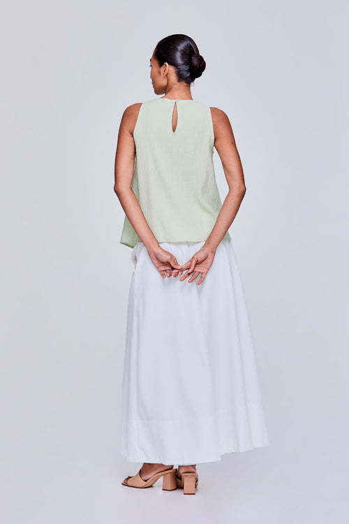 color:LIGHT GREEN