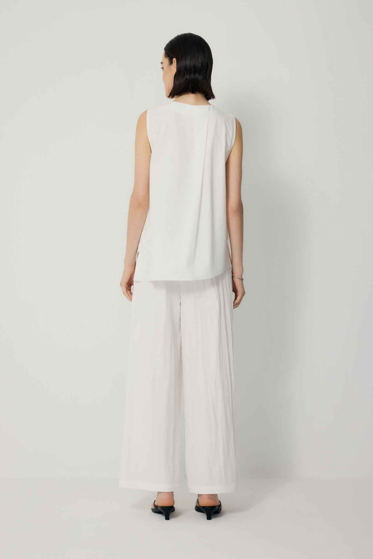 color:IVORY