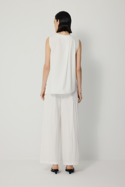 color:IVORY