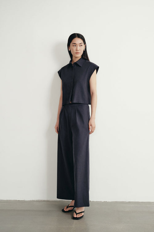 color:NAVY