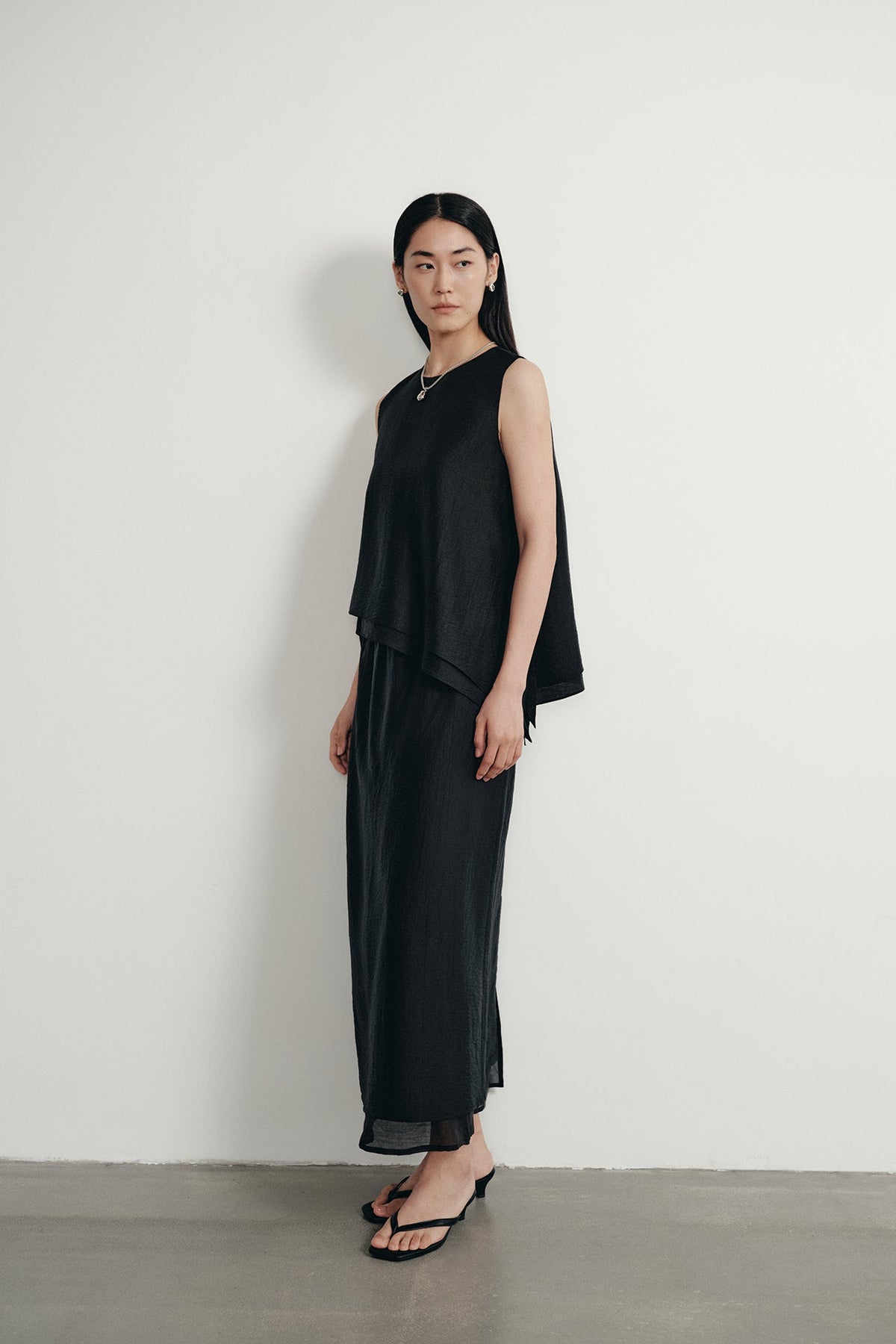 color:NOIR