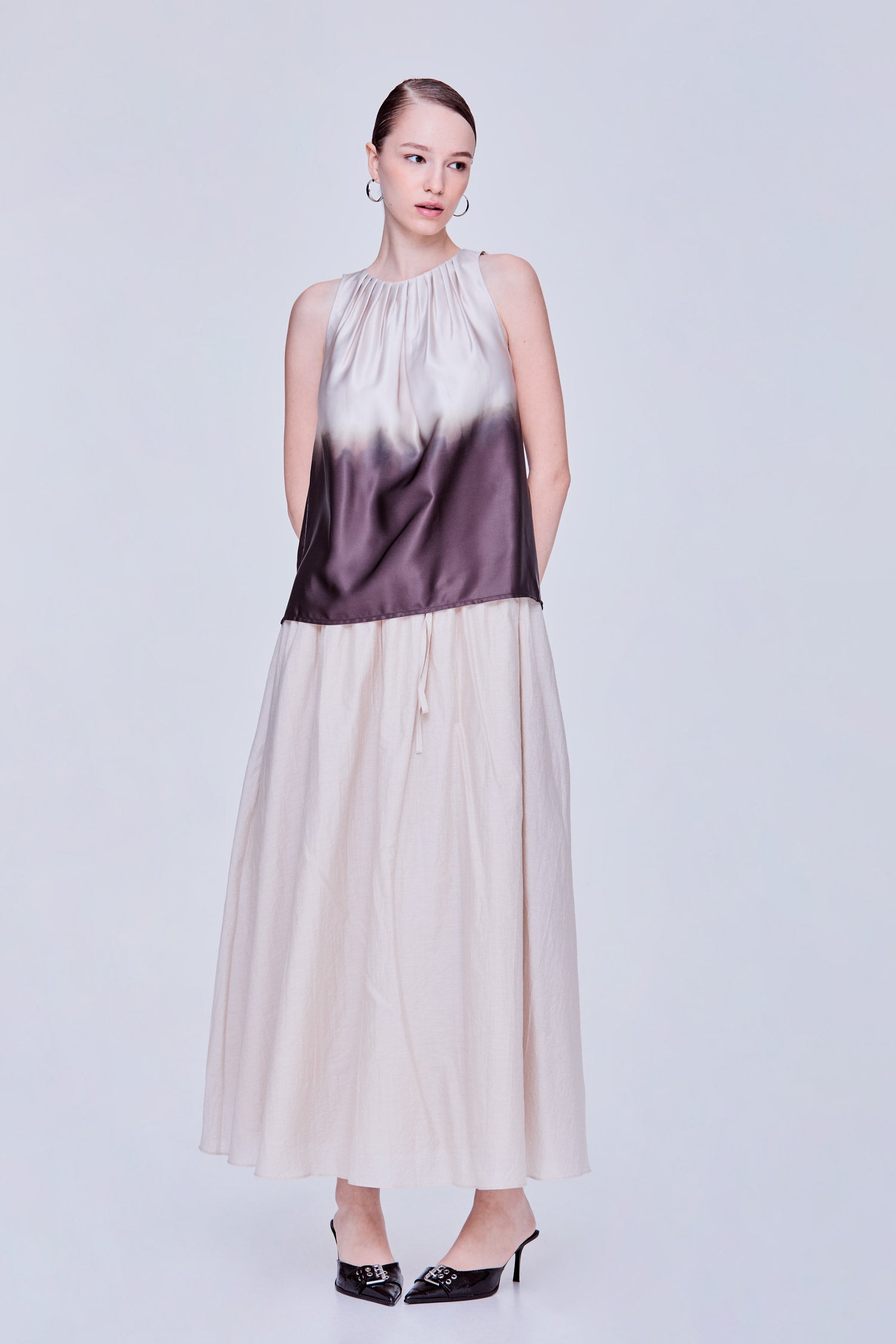 color:DARK BROWN